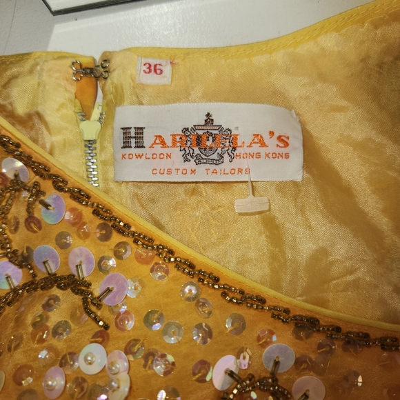 60s embroidered top. Size S/M. Yellow. HARILELA'S. sequined, bids. Sleeveless. - Picture 6 of 10